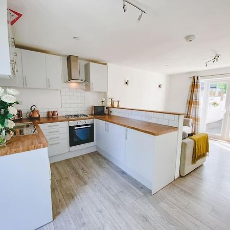 La Petite Maison Суонси Экстерьер фото