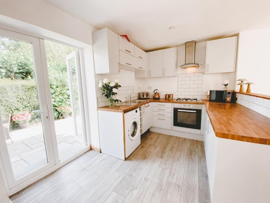 La Petite Maison Суонси Экстерьер фото